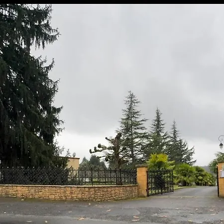 Penzion D'hote Grise Avec Petit Dejeuner Sauna Et Jacuzzi En Option