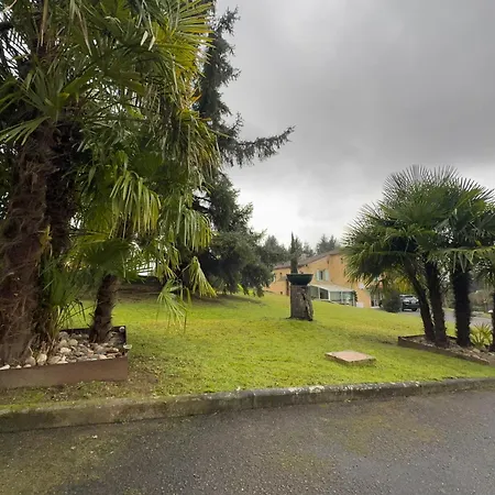 Konukevi D'hote Grise Avec Petit Dejeuner Sauna Et Jacuzzi En Option Sarlat-la-Canéda