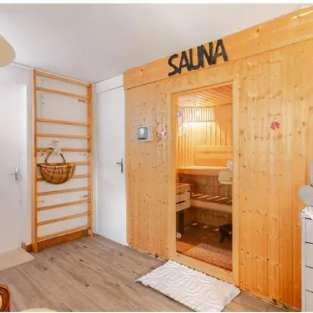 D'hote Grise Avec Petit Dejeuner Sauna Et Jacuzzi En Option Konukevi Sarlat-la-Canéda