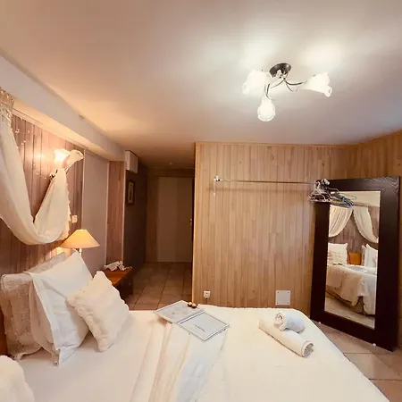 D'hote Grise Avec Petit Dejeuner Sauna Et Jacuzzi En Option
