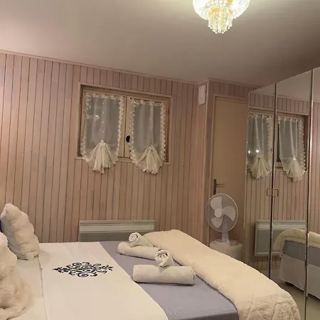D Hôte Grise Avec Petit Déjeuner Sauna Et Piscine Inclus Jacuzzi En Option Sarlat