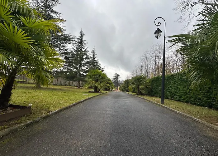 D'hote Grise Avec Petit Dejeuner Sauna Et Jacuzzi En Option 3* Сарла-ла-Канеда